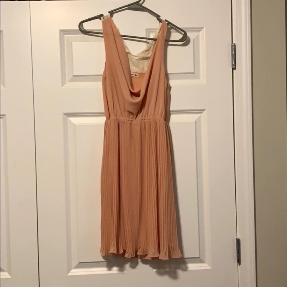 Scoop neck dress